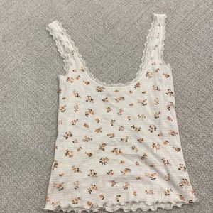 Billabong white floral tank top !! Size small